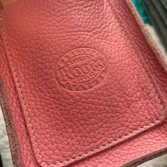 Roots Blush Mini Leather Bag with Metal Clasp - long crossbody strap - Picture 6 of 6